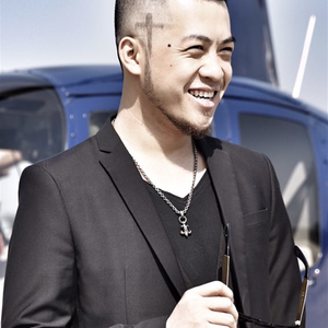 欧美老妇人与小伙子作爱
